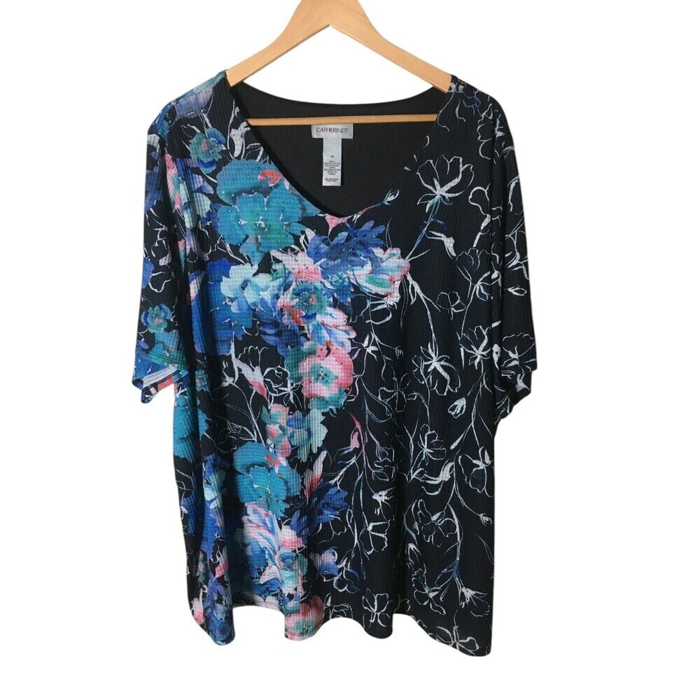 Catherines Top Women's Size 3X Black Blue Floral Short Sleeve Shirt 26 28 Plus
